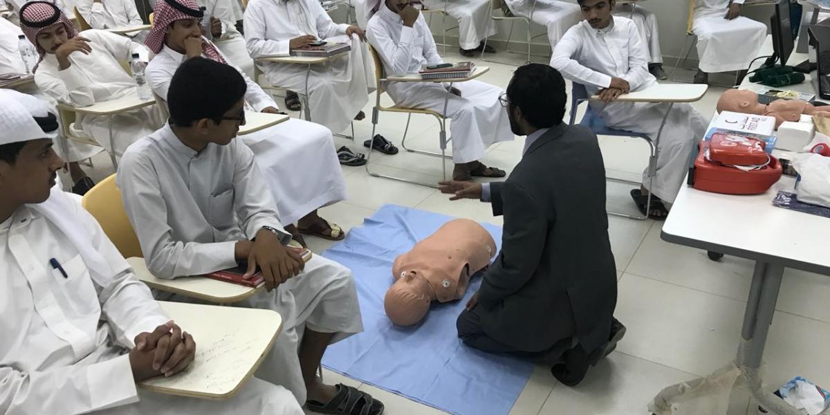 دورات تدريبية لطبية شقراء في كلية المجتمع بشقراء عن الإصابات الرياضية والإسعافات الأولية جامعة شقراء
