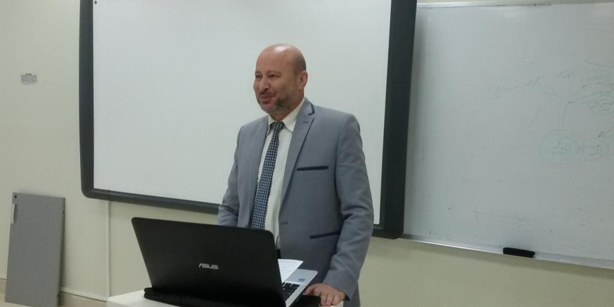 ندوة عن بر الوالدين للدكتور مجدي عبد الستار جامعة شقراء