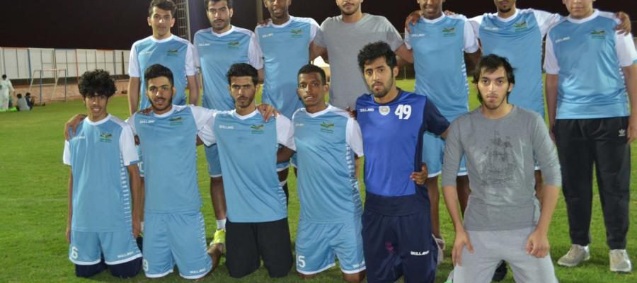 كلية العلوم والآداب بشقراء تتأهل لدور الثمانية بمنافسات كأس معالي مدير الجامعة لكرة القدم كلية العلوم والآداب بشقراء تتأهل لدور الثمانية بمنافسات كأس معالي مدير الجامعة لكرة القدم