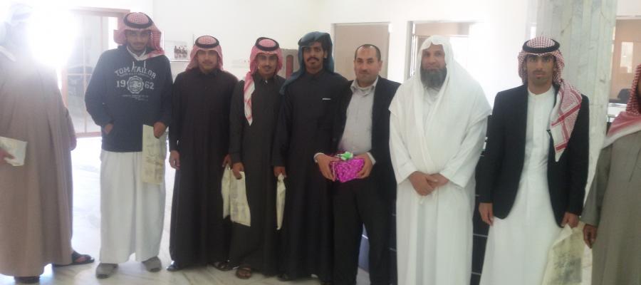 وفد-طلابي-من-تربية-شقراء-في-زيارة-المكتب-التعاوني للدعوة والإرشاد