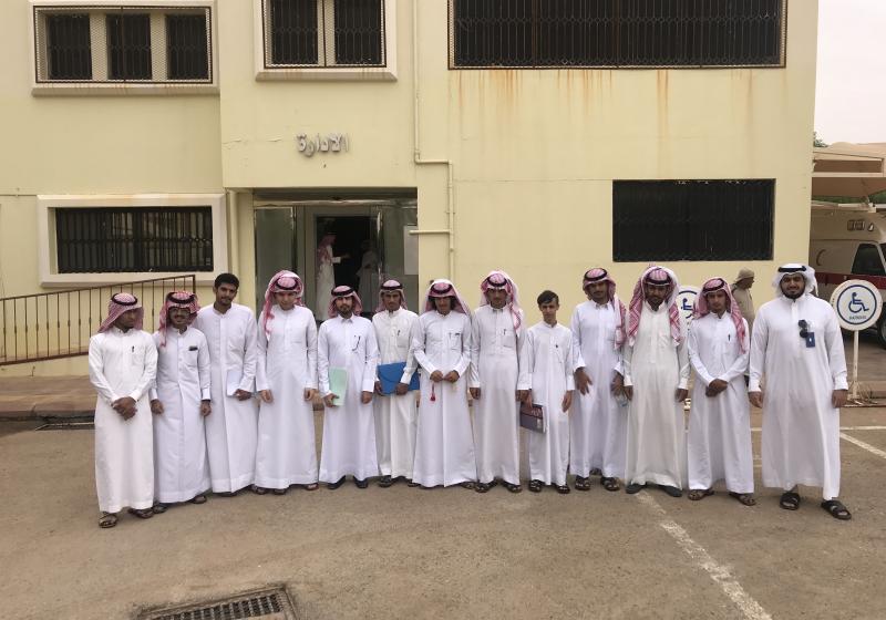 الأنشطة الطلابية بكلية المجتمع تزور مركز التأهيل الشامل بالمحافظة
