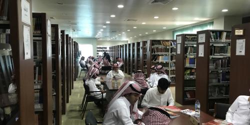 وحدة الأنشطة الطلابية بالكلية تزور مكتبة الجامعة المركزية وحدة الأنشطة الطلابية بالكلية تزور مكتبة الجامعة المركزية